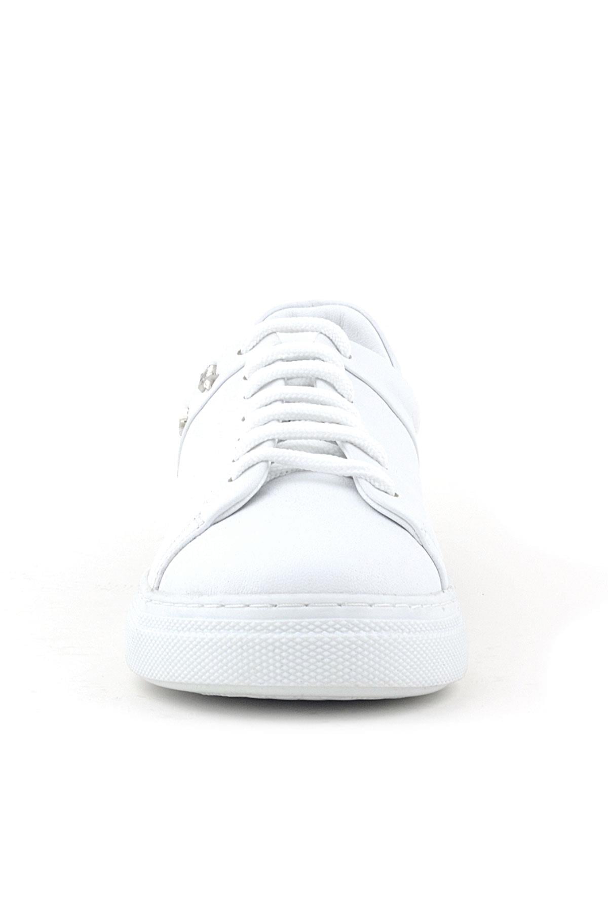 Hakiki Deri Kadın Beyaz Bağcıklı Yıldızlı Sneaker Ayakkabı